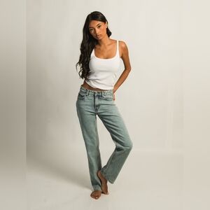 HARLOW MID-RISE STRAIGHT JEAN - LIGHT WASH 25
